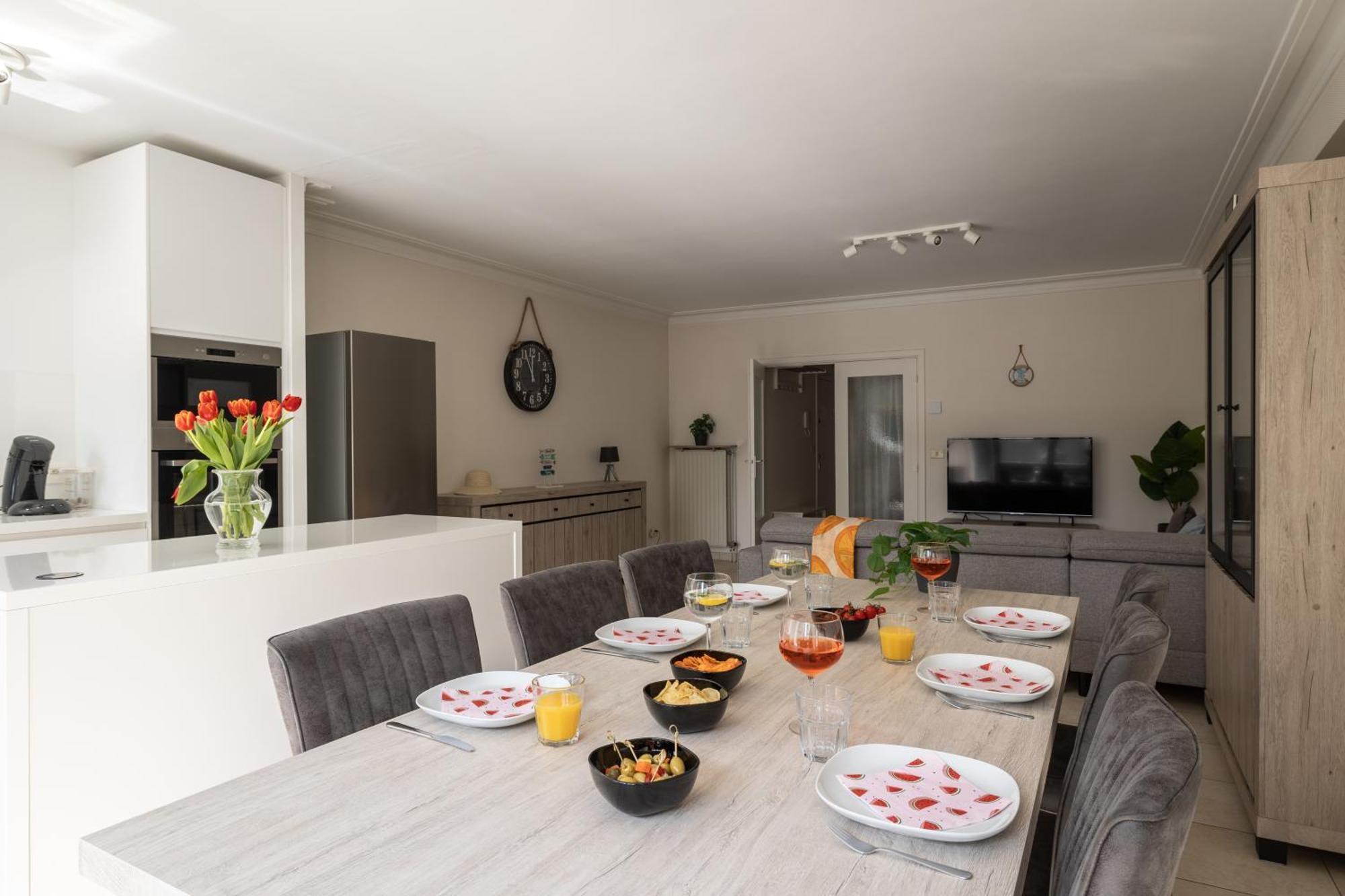 Weloveoostende - Newly Renovated Large Apartment 150M From The Beach - Including Bed Sheets And Final Clea-Ning Exterior foto